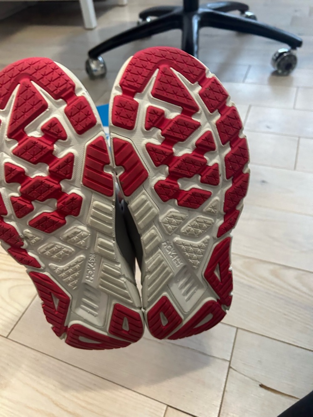 HOKA W AHARI 7 running shoes. - Picture 2 of 16
